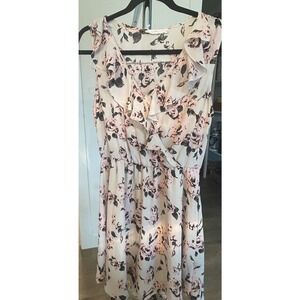 Lush Women’s Large Short White Pink‎ Floral Ruffled Dress